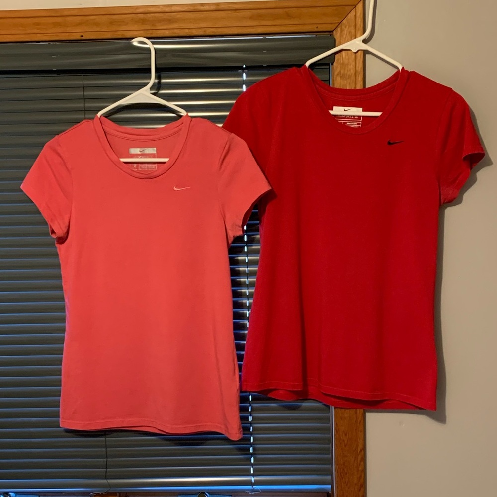 👉SOLD**SOLD‼️‼️‼️‼️ SOLD‼️‼️‼️‼️Nike Dri Fit 2 t-shirts Pink and Red